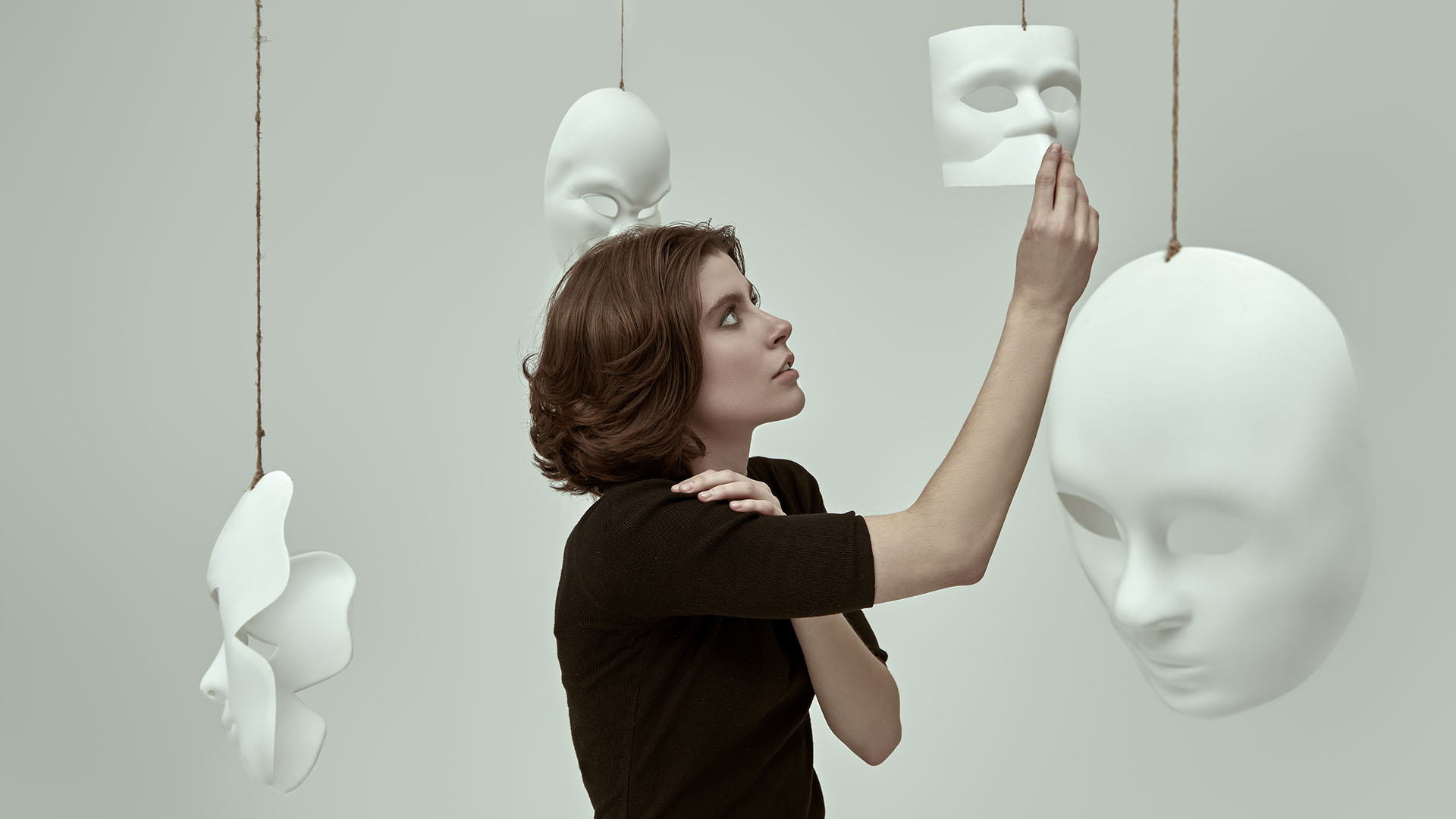 Οικογενειακοί ρόλοι και ψυχική ταυτότητα:  Μια σιωπηλή σκηνή